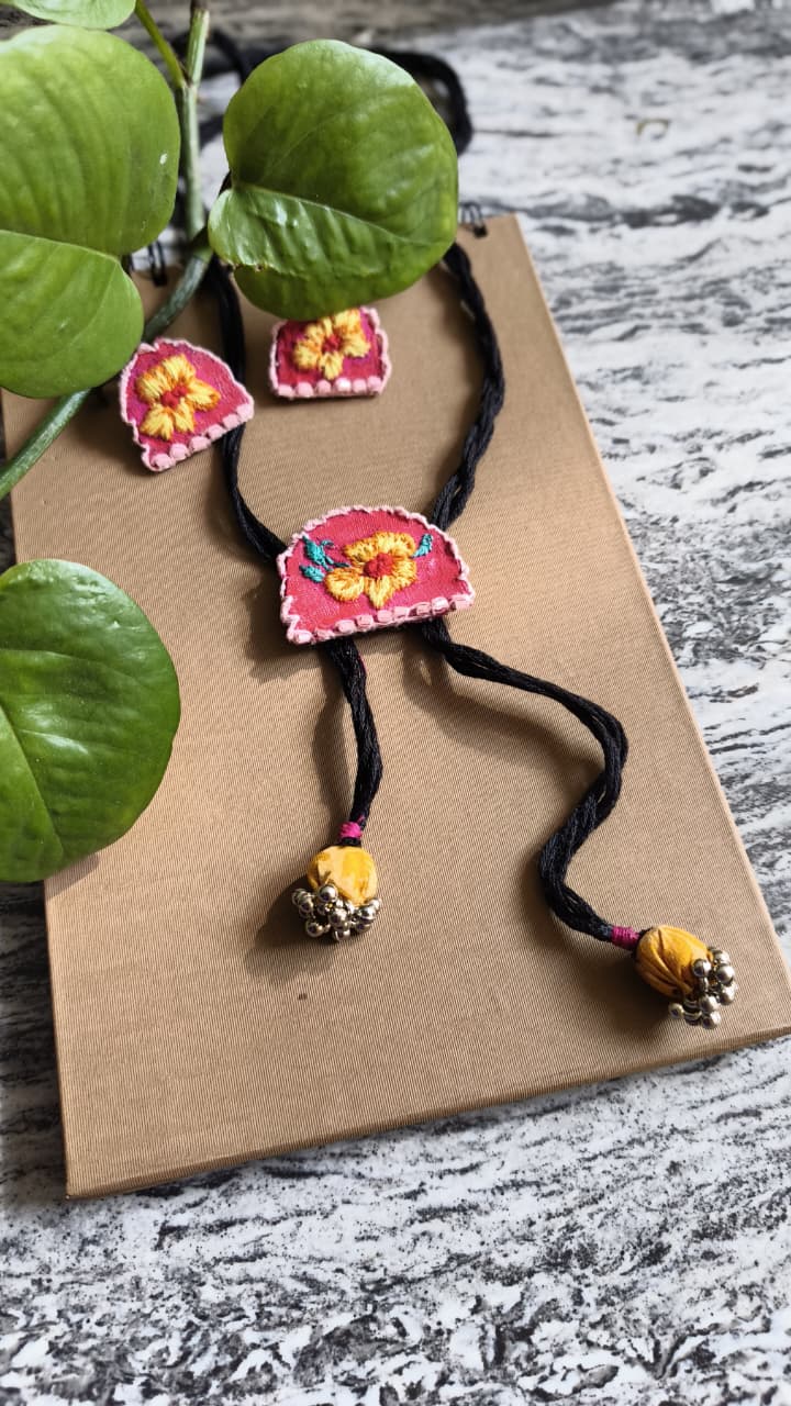 Floral Hand Embroideried Tie chain with stud earrings