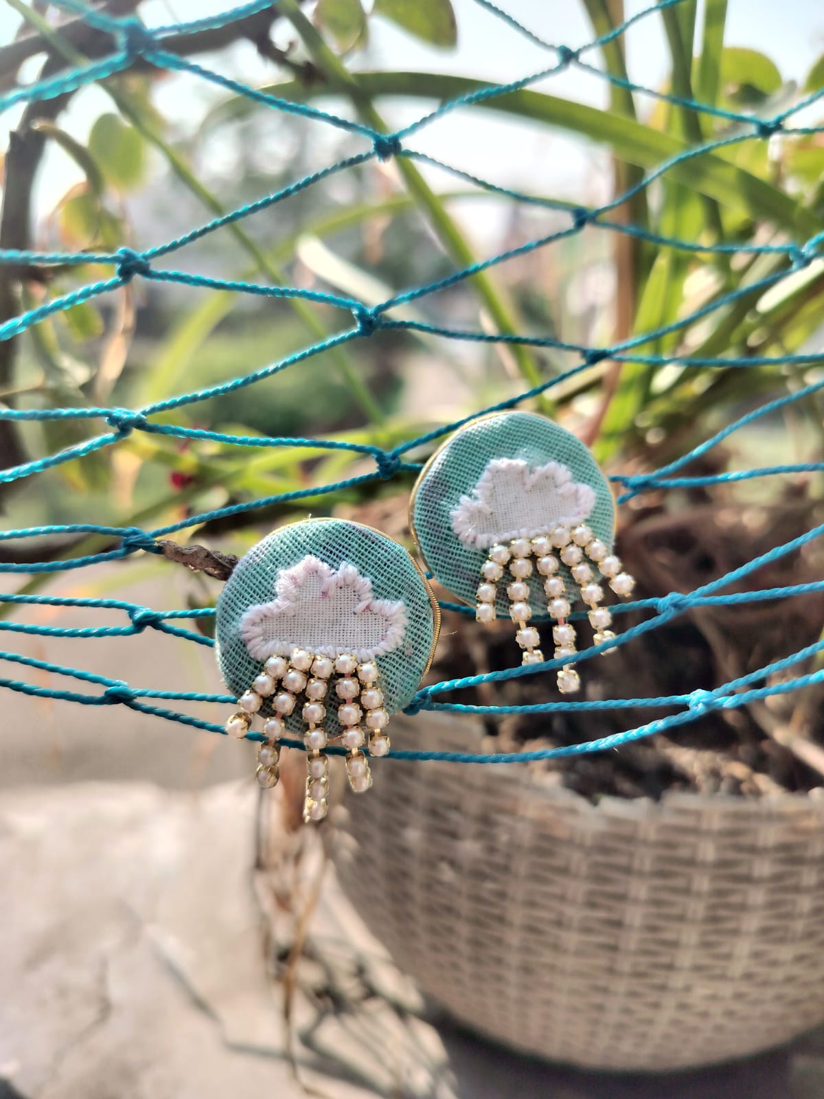 Cloud Pearl Embroidery Earrings
